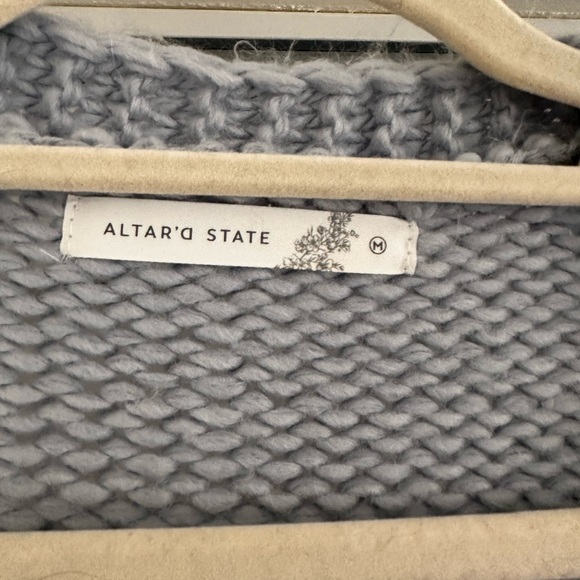 Light Blue Daisy Knit Sweater - Picture 2 of 4